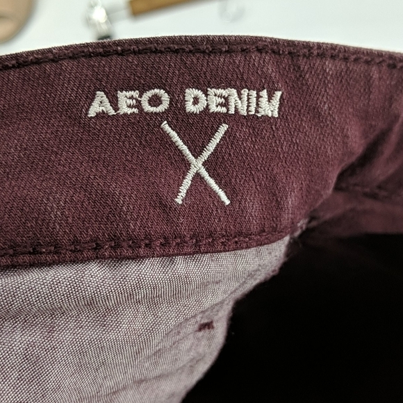 AMERICAN EAGLE Hi-Rise Shortie Denim Jean Shorts - Picture 5 of 7